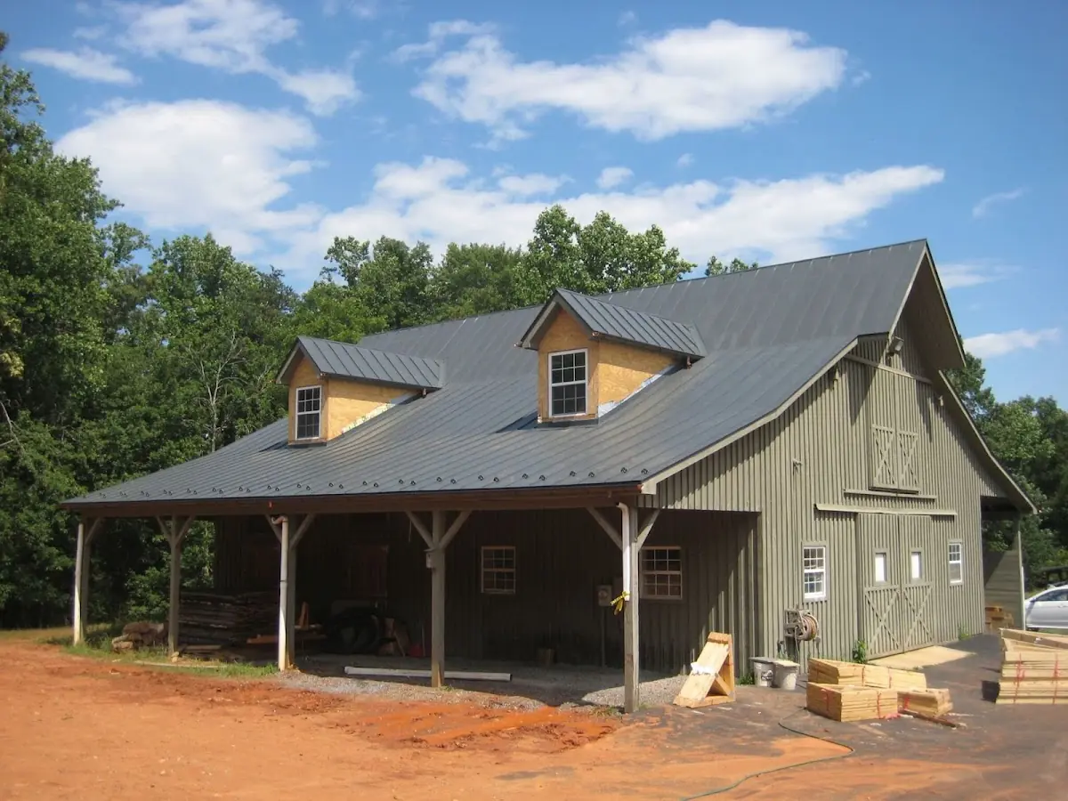 Expert Roof Coating workmanship in Hinda